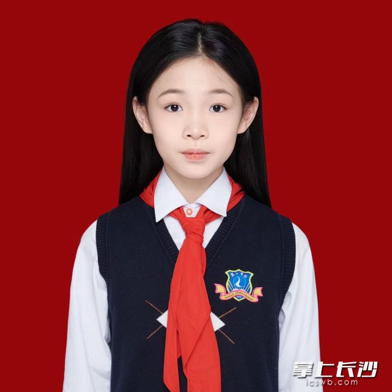 李昀璐。