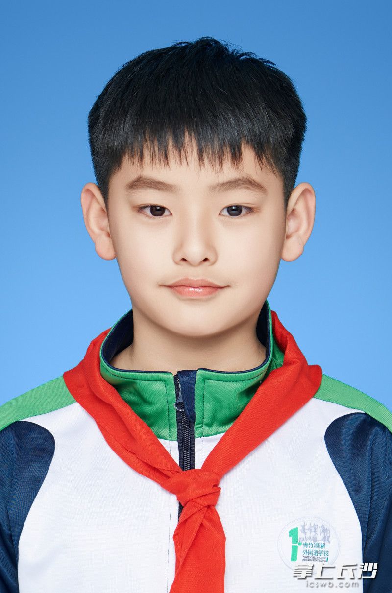 杨淼安。