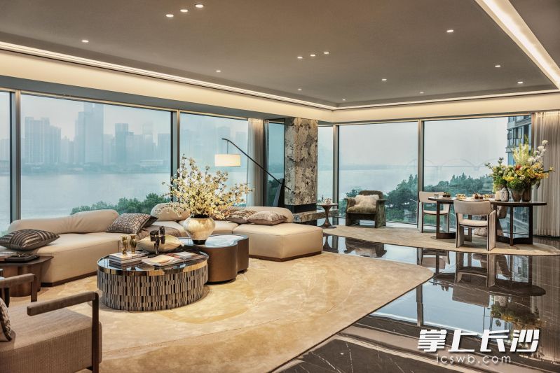 科技加持之下，“好房子”的市场竞争力越发凸显。图为湘江金茂府样板间。 受访者供图