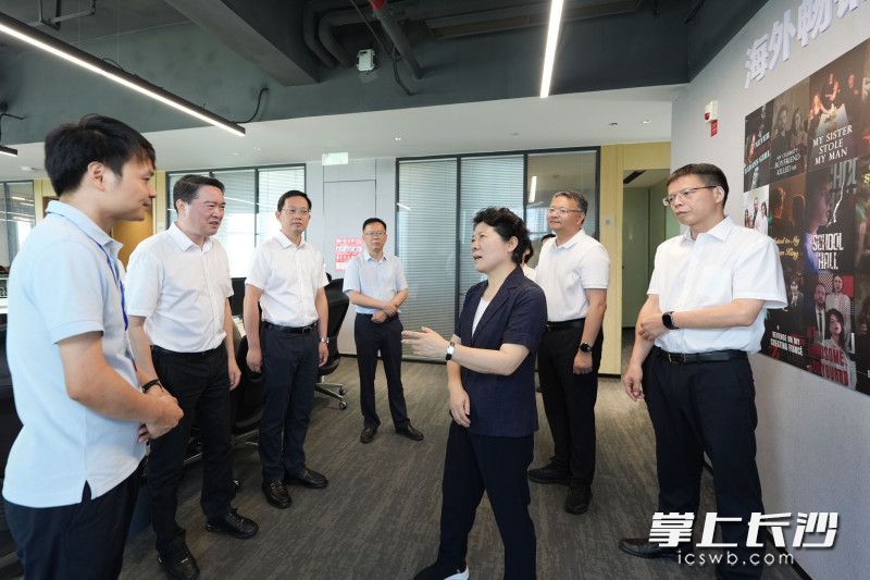 吴桂英来到位于兴旺数字科技园的众笑文化传媒公司。