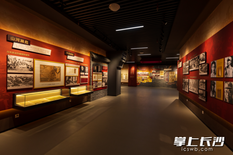 展览于每周一至周五9：00—17：00展出。
