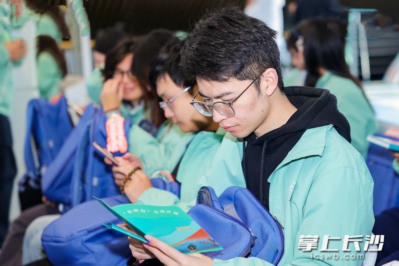 长沙青年人才创新创业政策吸引众多学子关注。 长沙青年人才创新创业政策吸引众多学子关注。