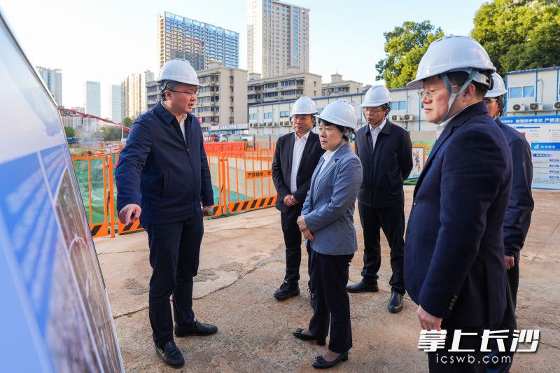 城市更新工作调研现场。 均为长沙晚报全媒体记者 郭雨滴 摄 城市更新工作调研现场。 均为长沙晚报全媒体记者 郭雨滴 摄