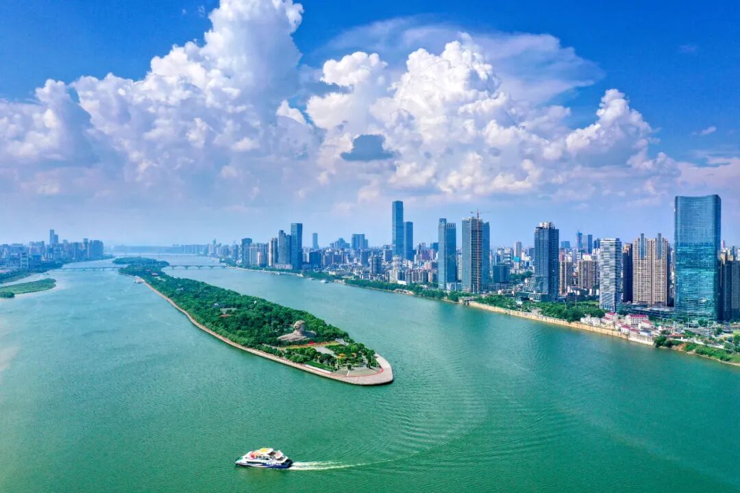 橘子洲头。湖南日报记者 郭立亮 摄