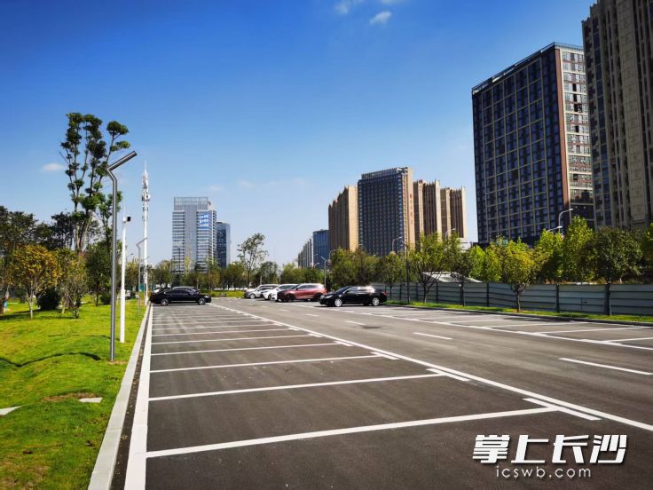 长沙县黄兴大道与人民东路交叉口西北角新建的停车场。图片均由通讯员 提供