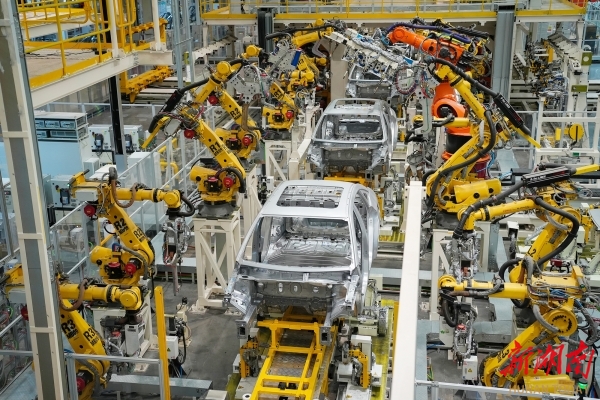 广汽埃安产品生产线。 广汽埃安产品生产线。