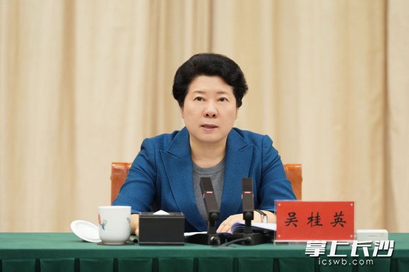 吴桂英讲话。 均为长沙晚报全媒体记者 郭雨滴 摄 吴桂英讲话。 均为长沙晚报全媒体记者 郭雨滴 摄